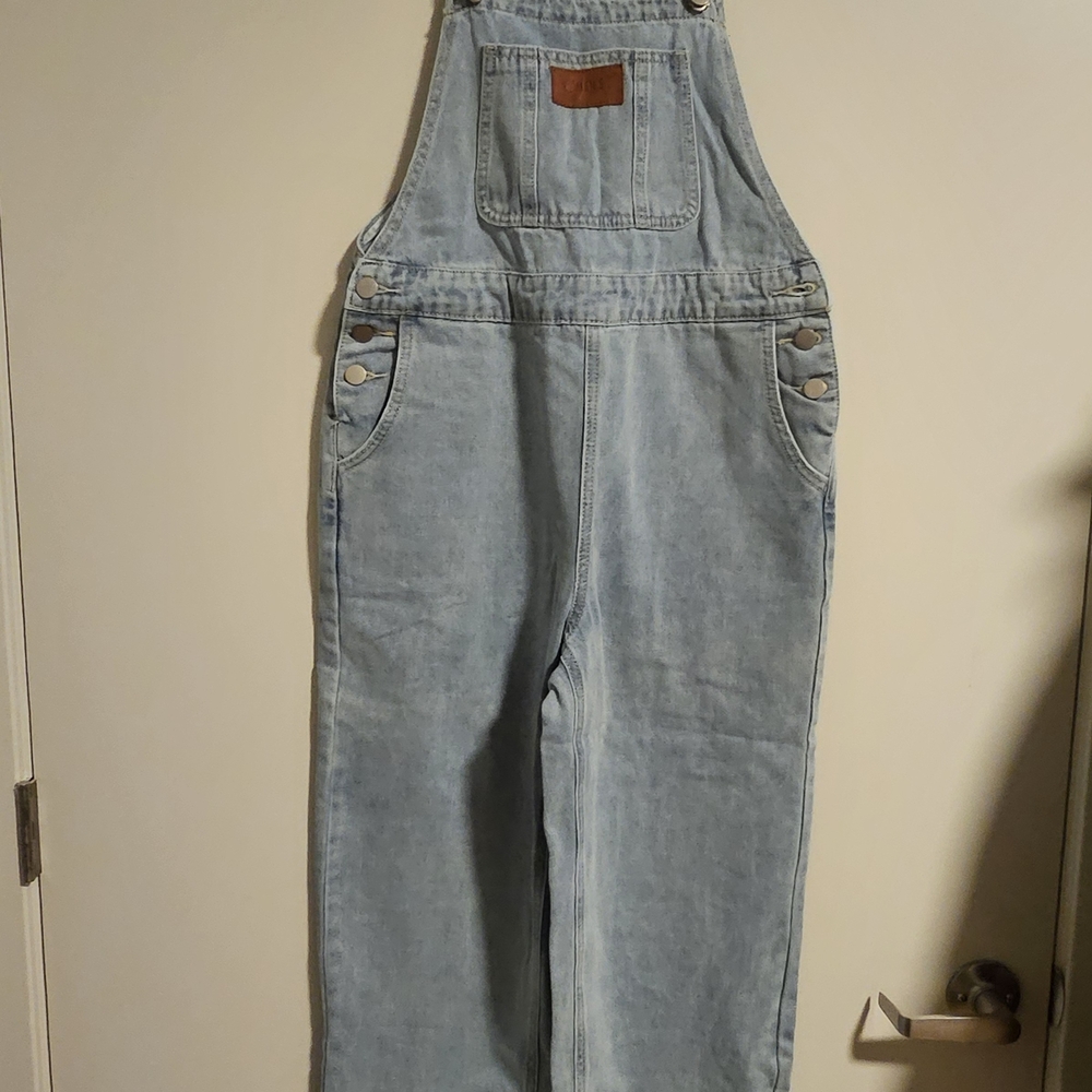NWOT Junior's Women's Light Blue Denim Overalls